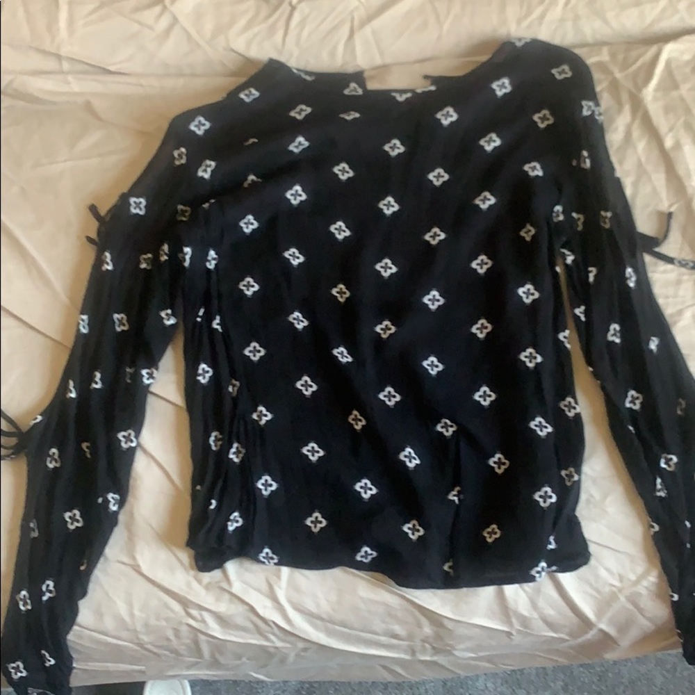 Tie sleeves long sleeved fashion top